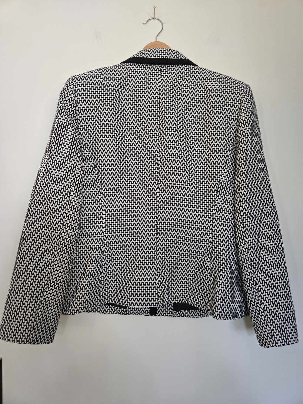 Kasper Black & White Patterned Women's Blazer - Picture 6 of 6